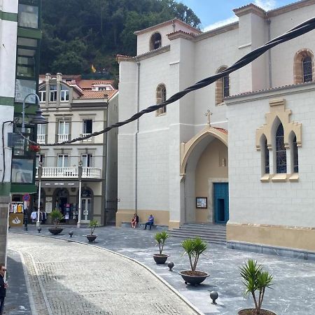 Apartamentos Urbanin I Plaza Ayuntamiento Cudillero Ngoại thất bức ảnh