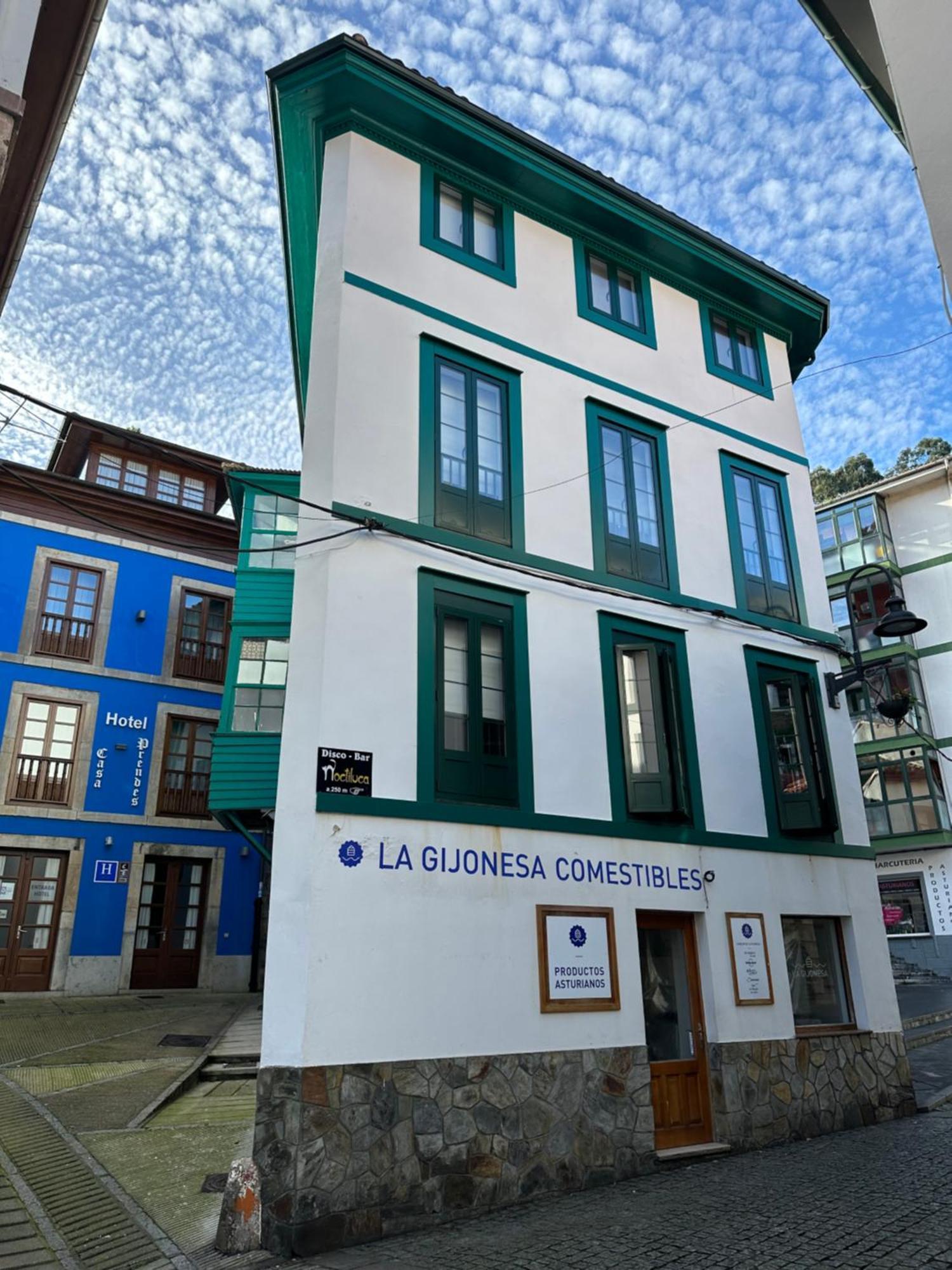 Apartamentos Urbanin I Plaza Ayuntamiento Cudillero Ngoại thất bức ảnh